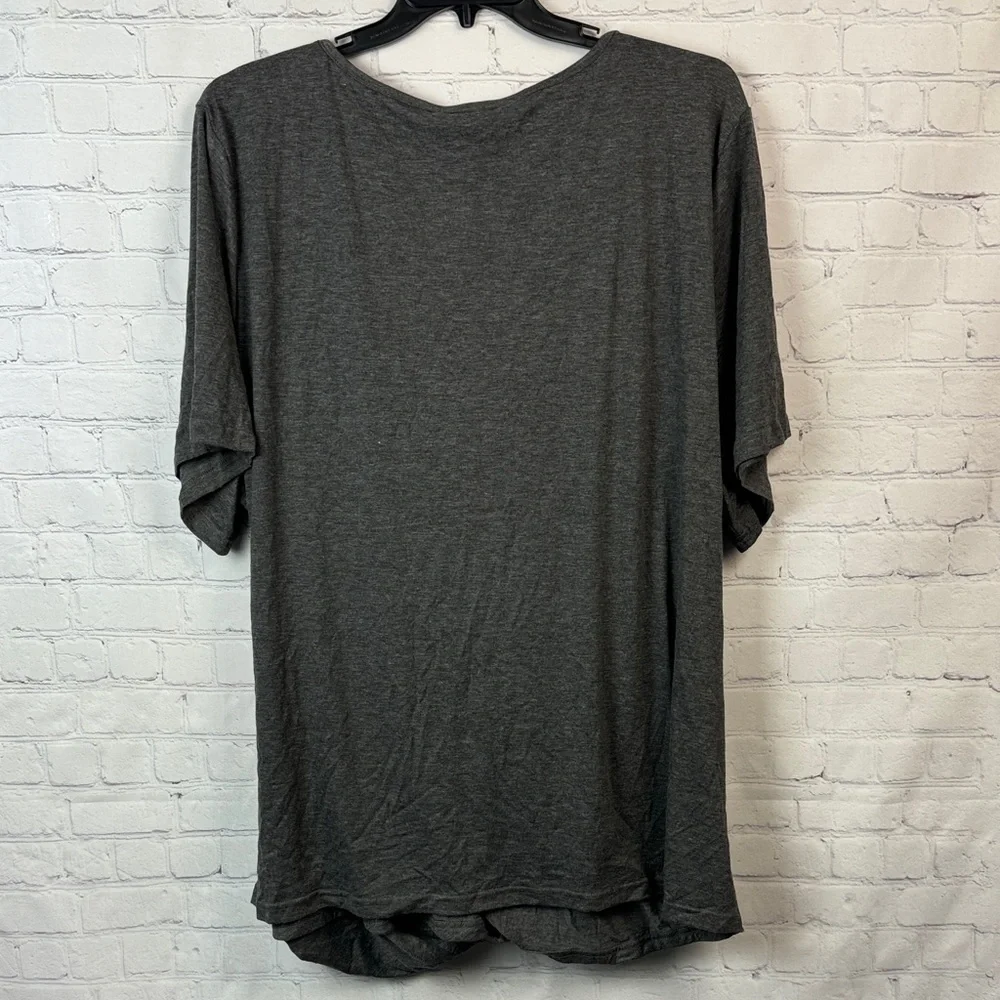 BloomChic Women's Gray Heather Wrap Tee Plus Size 5X - Picture 5 of 5